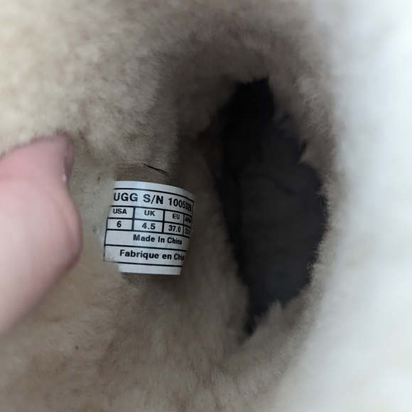 Short Metallic Calf Hair Uggs - Picture 8 of 10